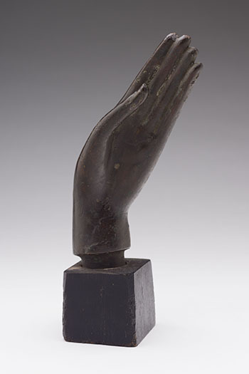 Large Thai Bronze Buddhist Hand Fragment, 18th/19th Century par  Southeast Asian Art