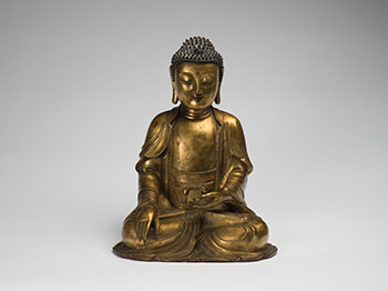 A Large Chinese Gilt Bronze Seated Figure of Buddha Shakyamuni, Ming Dynasty, 16th/17th Century par  Chinese Art