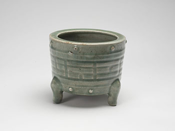 A Chinese Zhejiang Celadon 'Trigram' Censer, Ming Dynasty 16th/17th Century par  Chinese Art