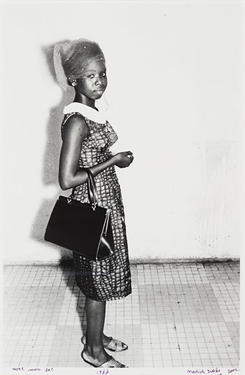 Avec mon sac by Malick Sidibé