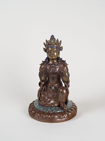 A Chinese Gilded Café-au-Lait Porcelain Figure of a Kneeling Bodhisattva, 18th/19th Century par  Chinese Art
