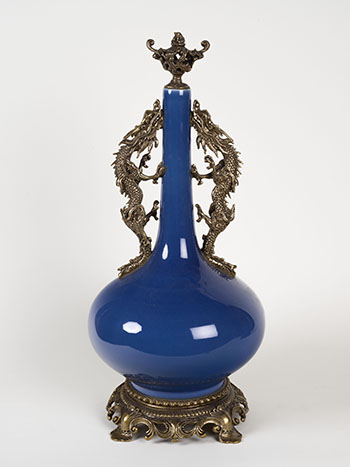 A Chinese Blue Glazed and Metal-Mounted Bottle Vase, Kangxi Mark par  Chinese Art