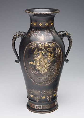 A Japanese Mixed-Metal Presentation Vase, Meiji Period, Late 19th Century par  Japanese Art