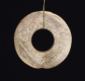 A Large Chinese Mottled Jade Disc, Bi, Shang Dynasty par  Chinese Art