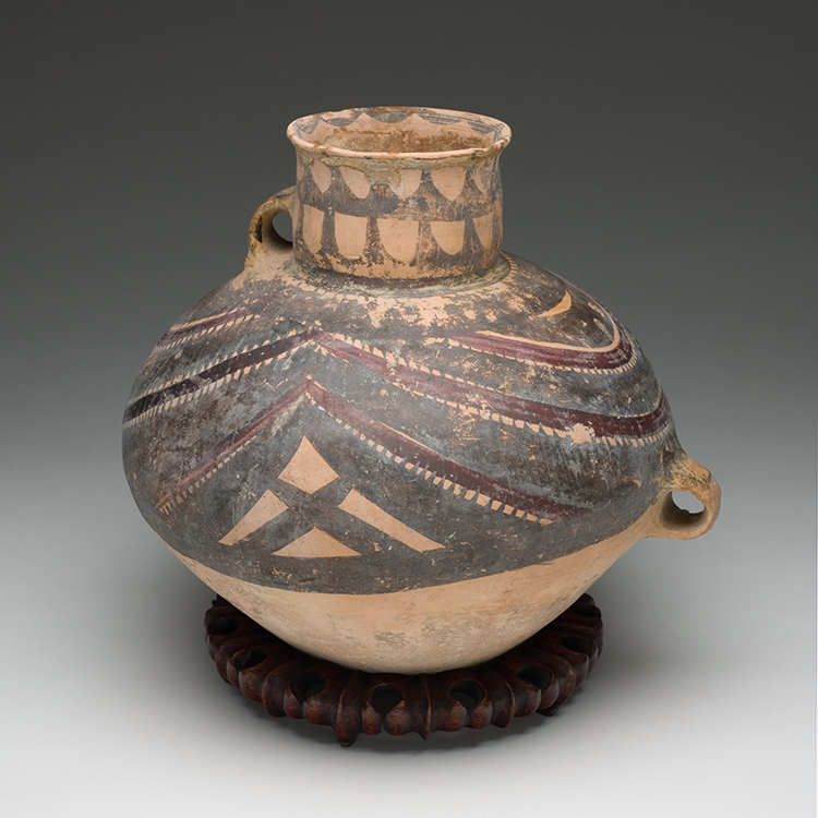 Chinese Earthenware Painted Jar, Majiayao Culture, Neolithic Period (3300-2000 BC) par  Chinese Art