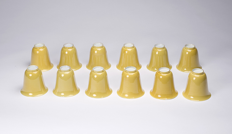 A Set of Twelve Chinese Yellow Ground Cups, Republican Period, Early 20th Century par  Chinese Art