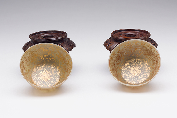 Pair of Chinese Gilt Painted Celadon Jade ‘Mythical Beast’ Bowls, Qianlong Mark and Probably of the Period (1736 - 1795) by  Chinese Art