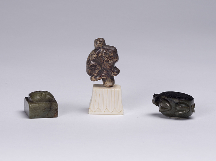Three Chinese Mottled Jade Animals, 18th/19th Century or Earlier par  Chinese Art