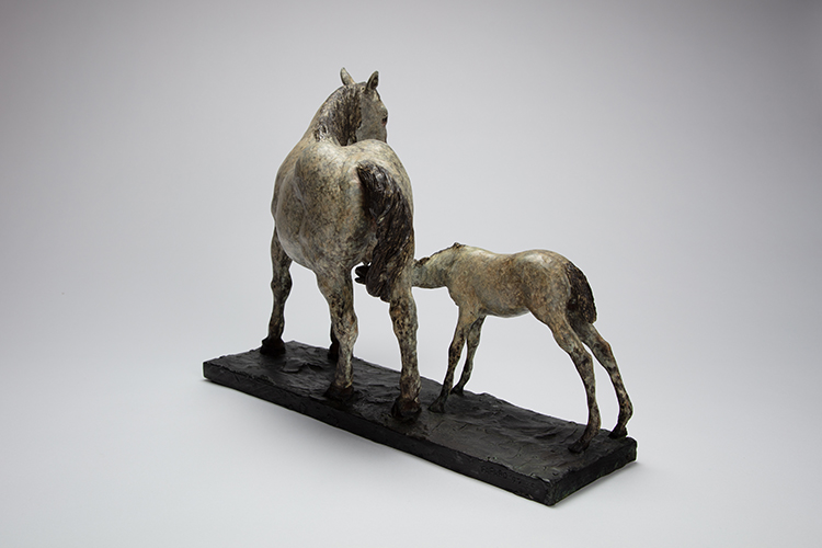 Camargue Mare and Foal par Joseph Hector Yvon (Joe) Fafard