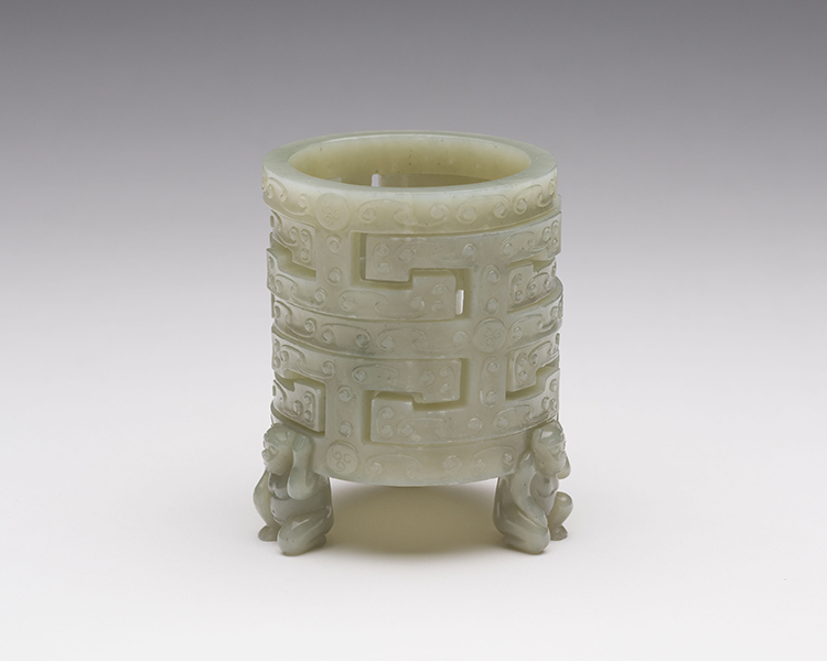 An Unusual Chinese Pale Celadon Reticulated Footed Cup, 19th to 20th Century par  Chinese Art