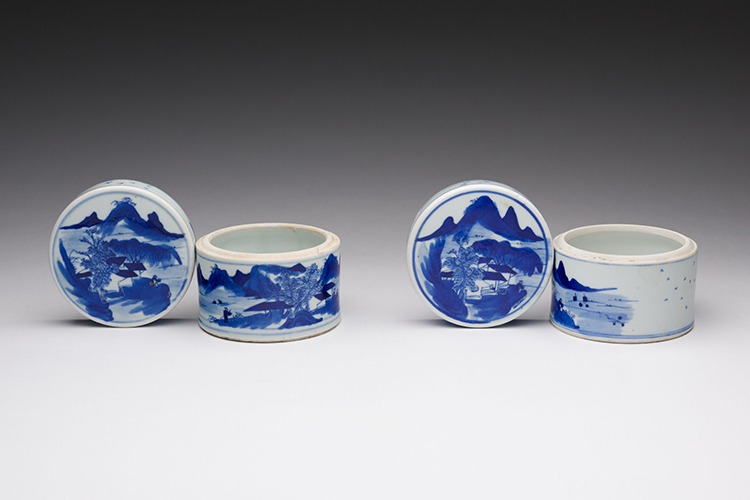 A Pair of Blue and White ‘Landscape’ Covered Boxes, 19th Century par  Chinese Art