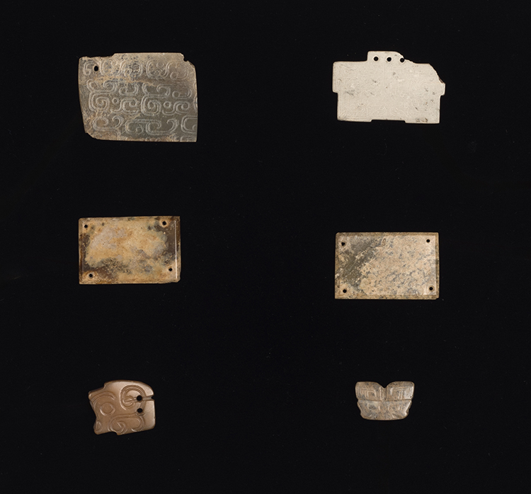 A Group of Six Chinese Jade Plaques and Fragments, Mostly Western Zhou Dynasty par  Chinese Art