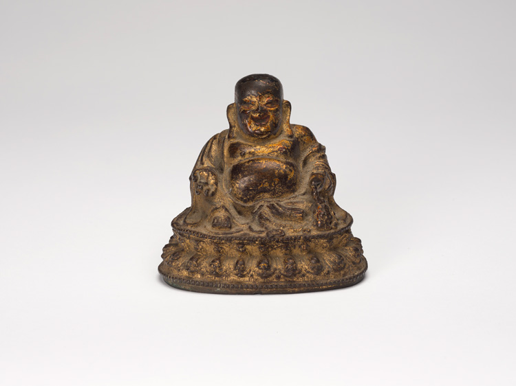 A Chinese Parcel Gilt Lacquer Bronze Figure of Putai, 17th century, Ming Dynasty par  Chinese Art