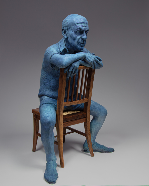 Picasso on a Chair (PH 3/9) par Joseph Hector Yvon (Joe) Fafard